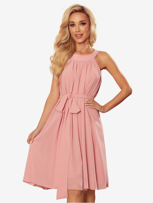numoco Šifónové šaty s vázáním - práškově růžové Numoco ALIZEE