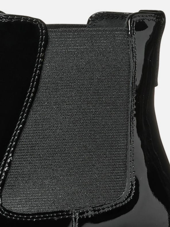 Geox Černá dámská kotníková obuv Geox Spherica ec1