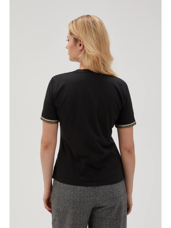 Moodo Černé basic triko s véčkovým výstřihem