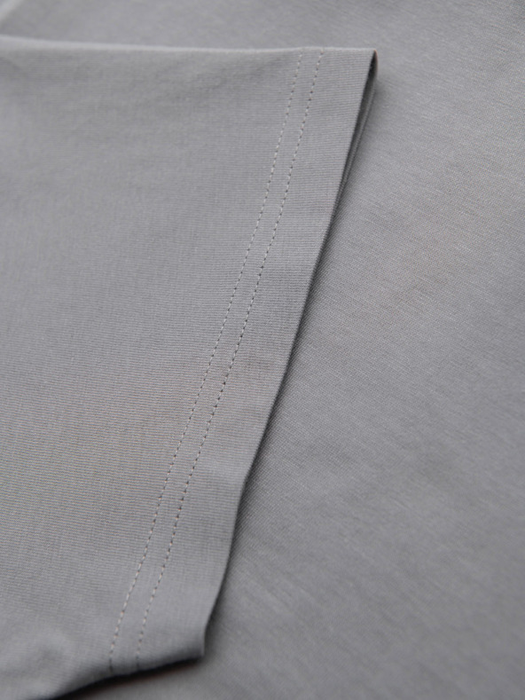 Ombre Clothing Pánské tričko s knoflíkovým výstřihem a semišovým lemem - šedé