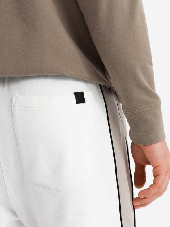 Ombre Clothing Pánské krátké teplákové kraťasy s širokými pruhy - bílé