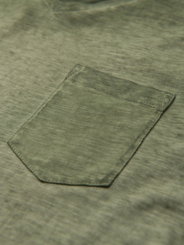 Ombre Clothing Pánské bavlněné tričko s výstřihem do V a sepraným efektem - olivové