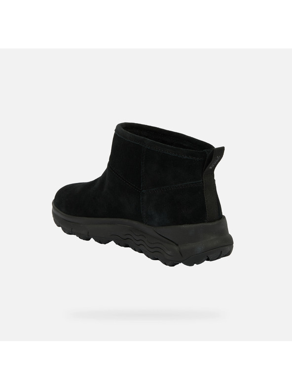 Geox Černá dámská kotníková obuv Geox Spherica 4X4 B ABX