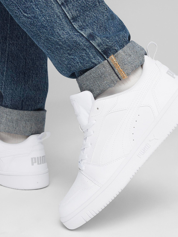 Puma Bílé pánské tenisky Puma Rebound v6 Low