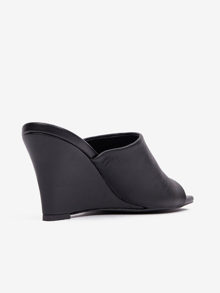 Karl Lagerfeld Černé dámské kožené pantofle KARL LAGERFELD Rialto Open Toe Mule