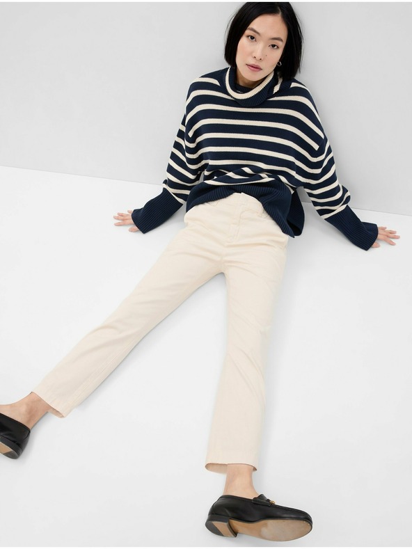 GAP Kalhoty Downtown Khakis GAP