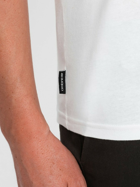 Ombre Clothing Bílé pánské basic tričko s véčkovým výstřihem Ombre Clothing