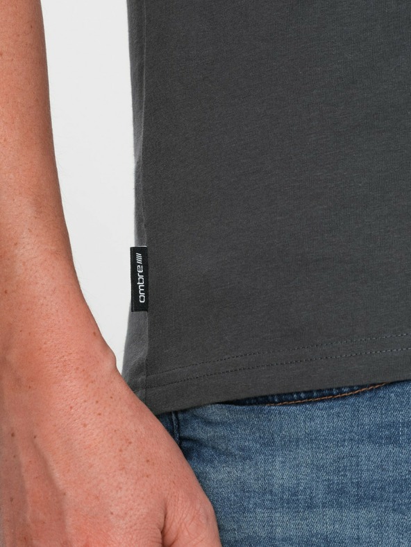Ombre Clothing Tmavě šedé pánské basic tričko s véčkovým výstřihem Ombre Clothing