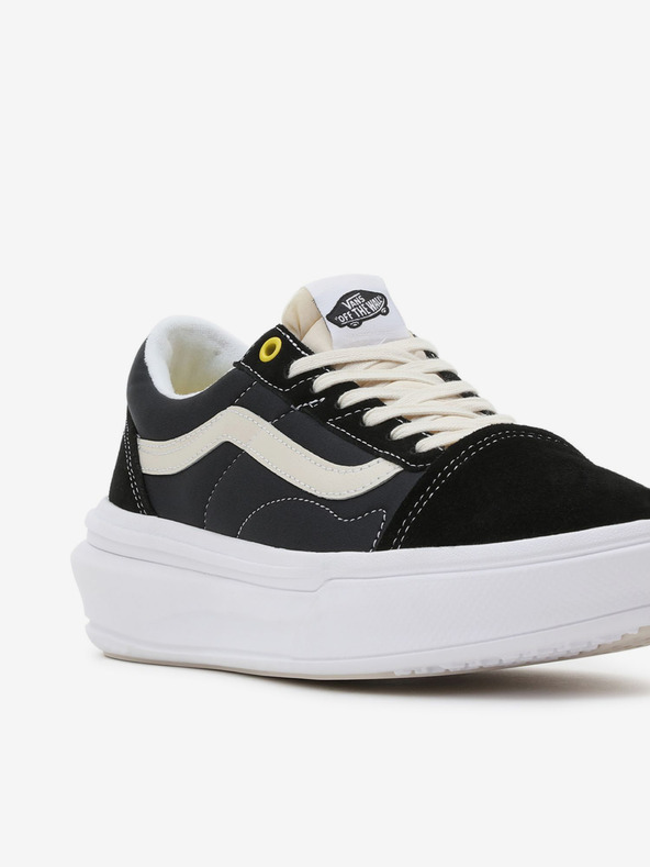 Vans Černé dámské tenisky na platformě VANS UA Old Skool Overt CC