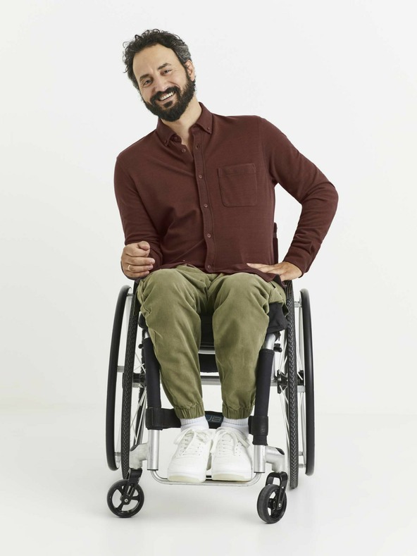 Celio Vínová pánská žíhaná košile s kapsou Celio