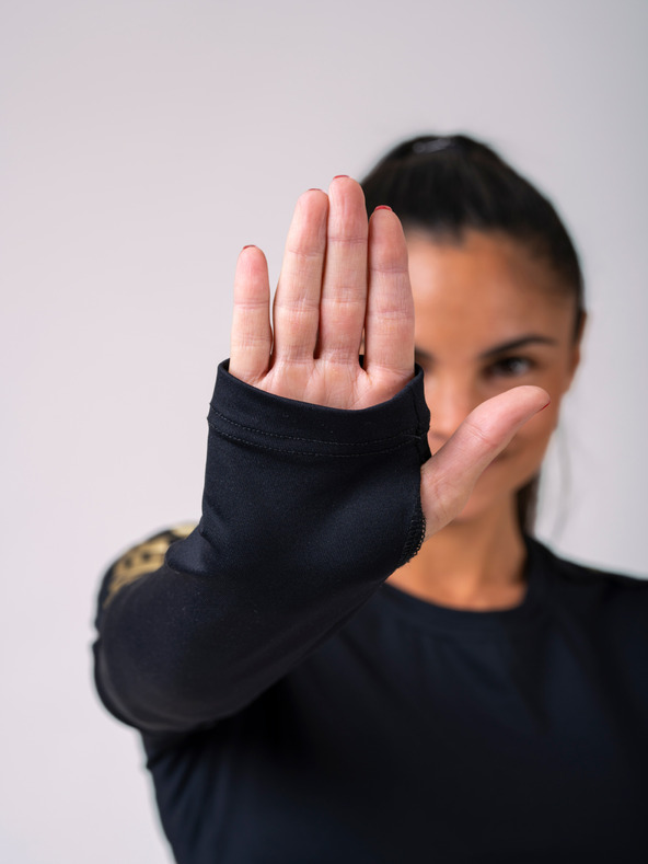 Nebbia Honey Bunny crop top 821 - černá