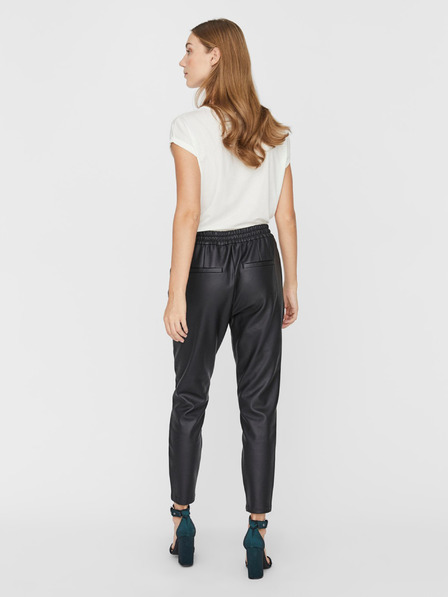 Vero Moda Černé zkrácené koženkové kalhoty VERO MODA Eva