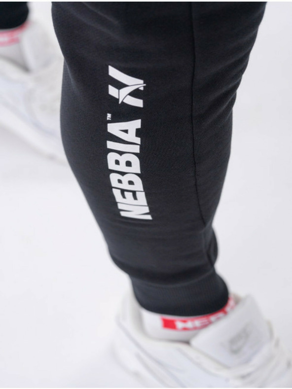 Nebbia Slim tepláky s kapsami na zip „Re-gain“ 320 Black