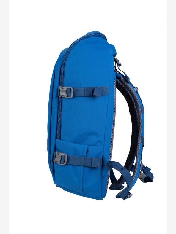 CabinZero Modrý unisex batoh CabinZero Adventure (32L)