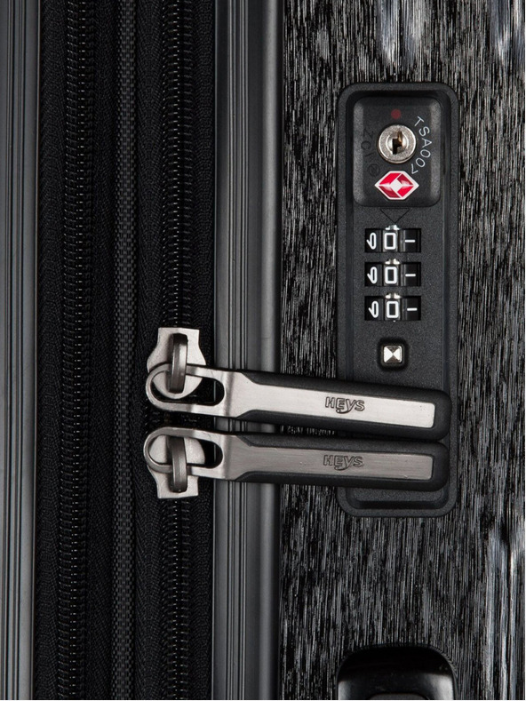 Heys Černý cestovní kufr Heys Xtrak L