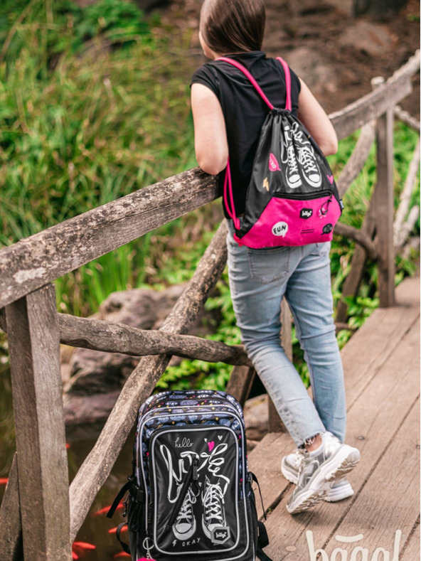 BAAGL  Černý sáček s kapsou tenisky Baagl