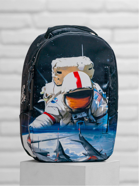 BAAGL  Černý batoh Baagl eARTh - Cosmonaut by Caer8th