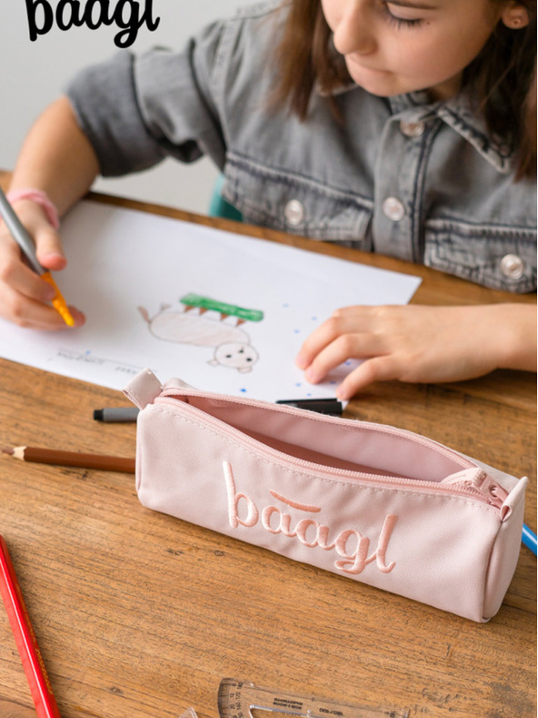 BAAGL  Krémové studentské pouzdro Baagl Creamy