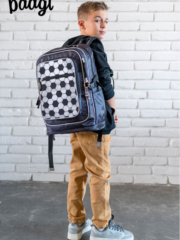 BAAGL  Černý školní batoh Baagl Cubic Goal