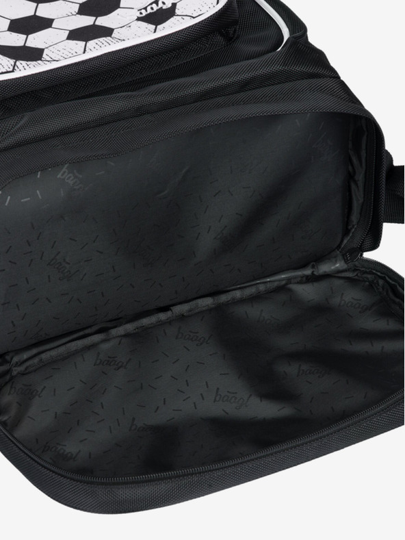 BAAGL  Černý školní batoh Baagl Cubic Goal