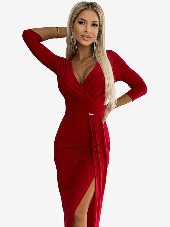 numoco Lesklé šaty s výstřihem a rozparkem na nohavici - Červená barva Numoco