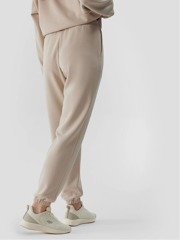 4F Dámské tepláky typu jogger s přídavkem modálu 4F