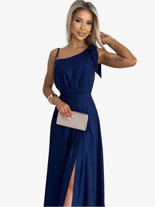 numoco Dlouhé lesklé šaty na jedno rameno s mašlí - tmavě modrá Numoco