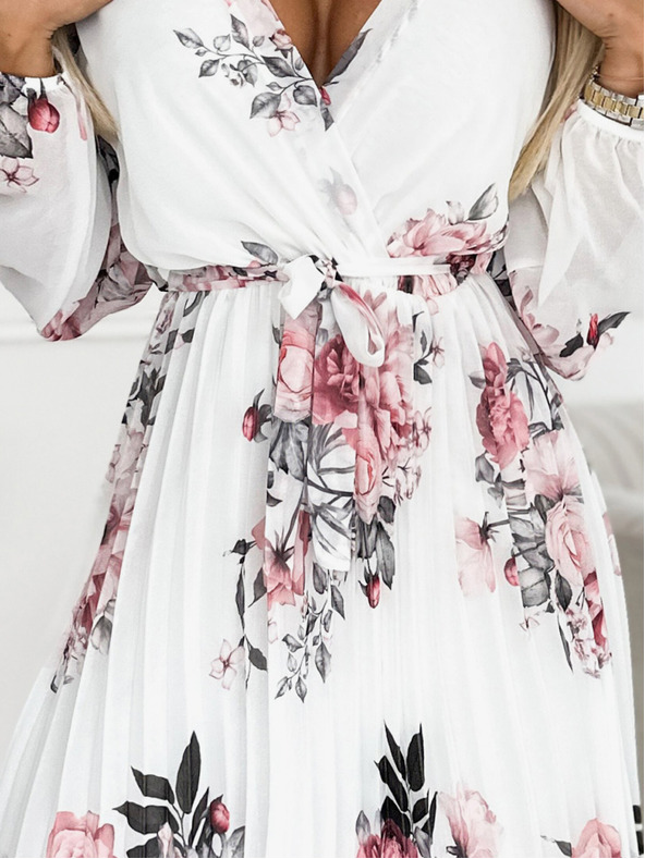 numoco Plisované šaty s výstřihem, dlouhým rukávem a páskem - bílá s růžemi Numoco YSABELv