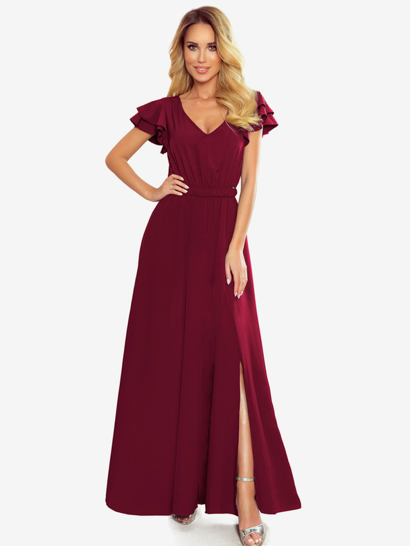 numoco Dlouhé šaty s výstřihem a volány - vínová barva Numoco LIDIA