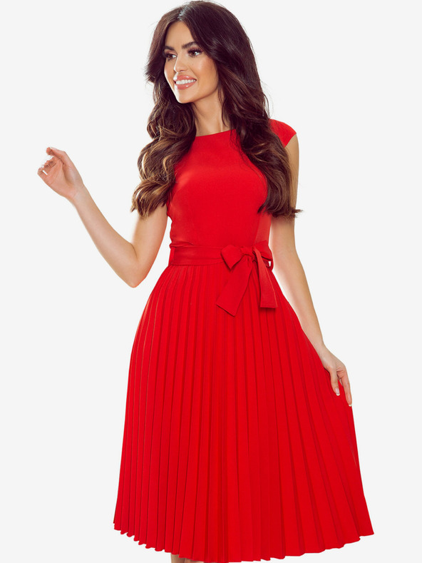 numoco Plisované šaty s krátkým rukávem - červené Numoco LILA