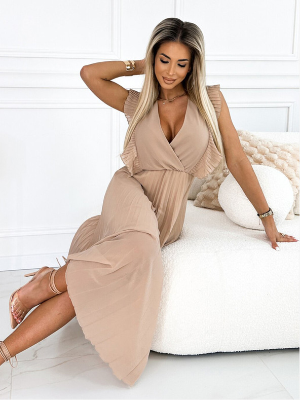 numoco Plisované šaty s volánky na ramenou a výstřihu - béžové Numoco EMILY