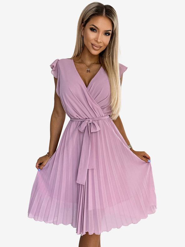 numoco Plisované šaty s výstřihem a volány - špinavě růžové Numoco POLINA