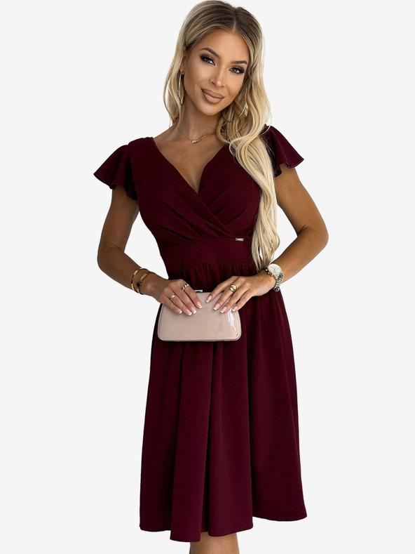 numoco Šaty s výstřihem a krátkým rukávem - Vínová barva Numoco MATILDE