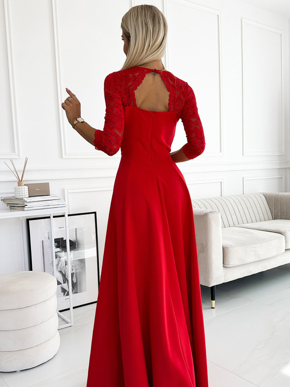 numoco Krajkové, elegantní dlouhé šaty s výstřihem a rozparkem u nohavic - červené Numoco AMBER