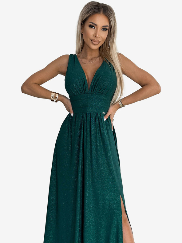 numoco Dlouhé brokátové šaty s výstřihem a prošíváním v pase - zelené Numoco SUSANv