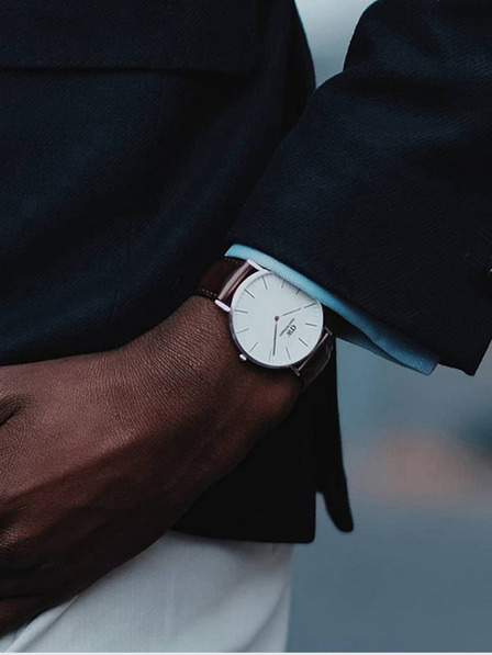 Daniel Wellington Pánské hodinky s koženým řemínkem Daniel Wellington Classic St Mawes