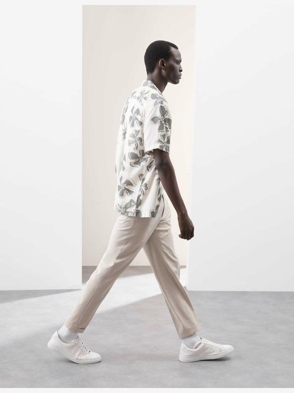 Marks & Spencer Květovaná košile s kubánským límečkem Marks & Spencer smetanová