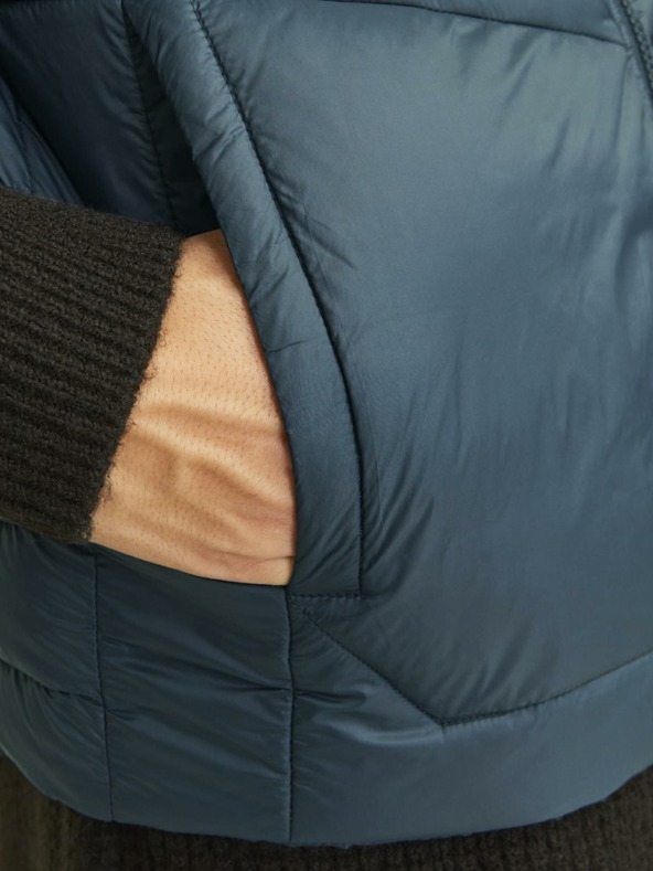 Jack & Jones Černo-modrá pánská prošívaná vesta Jack & Jones