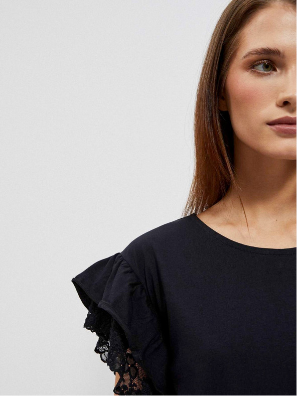 Moodo Černá dámská halenka s volánky na ramenou Moodo