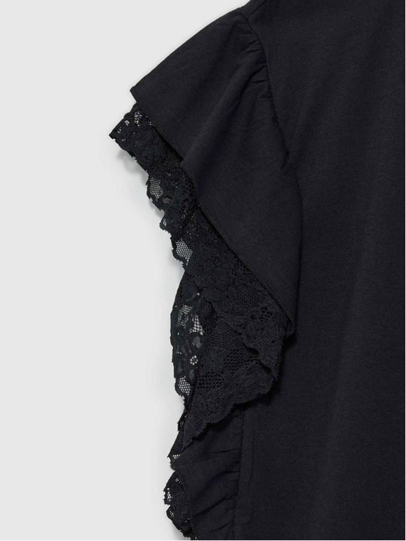 Moodo Černá dámská halenka s volánky na ramenou Moodo