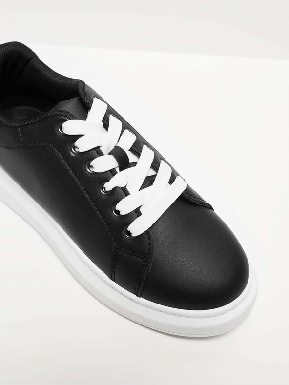 Moodo Černé dámské tenisky z ekokůže Moodo