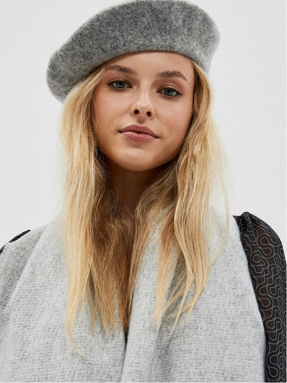 Moodo Plain scarf with fringes