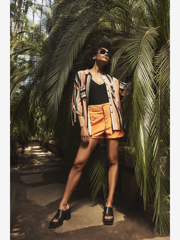 Moodo Oranžové dámské kraťasy Moodo