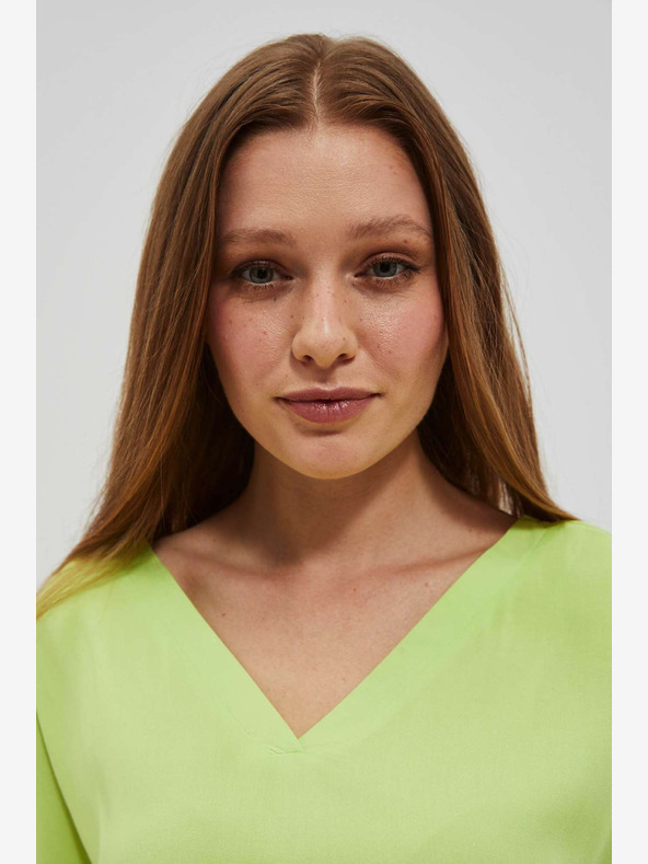 Moodo Zelené tričko s výstřihem do V Moodo