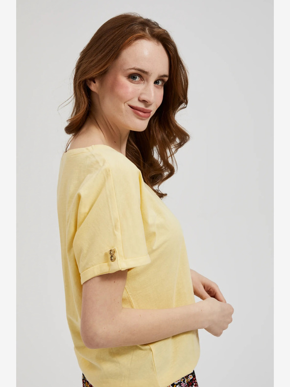Moodo Žluté tričko s kapsou a ohrnutými rukávy Moodo
