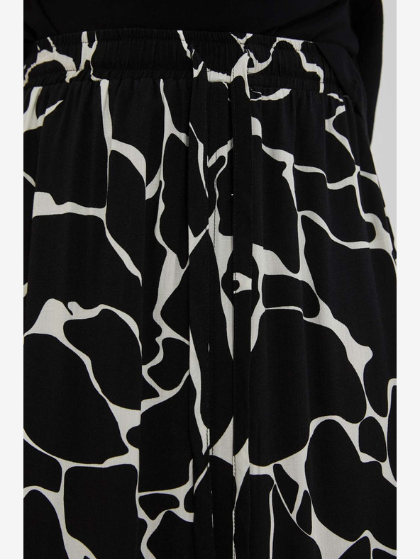 Moodo Bílo-černá dámská vzorovaná sukně Moodo