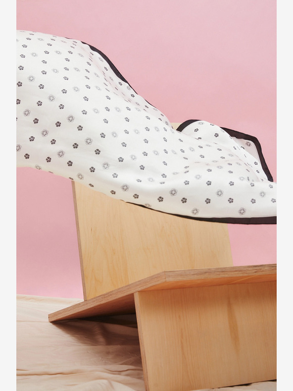 Moodo Černo-bílý dámsk květovaný šátek Moodo