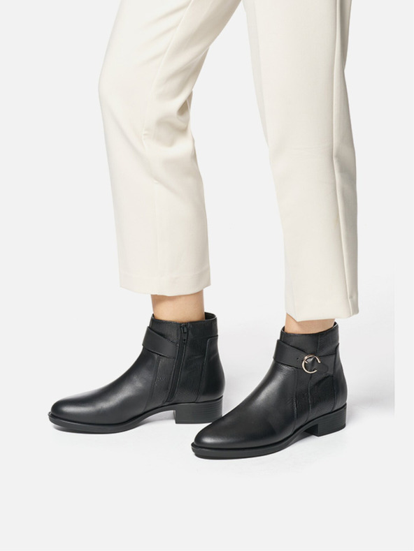 Geox Černá dámská kotníková obuv Geox Felicity