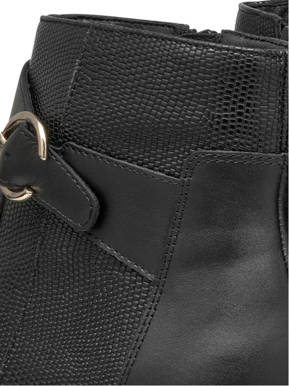 Geox Černá dámská kotníková obuv Geox Felicity