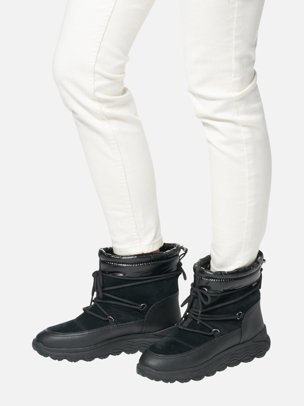 Geox Černá dámská kotníková obuv Geox Spherica 4X4 Abx